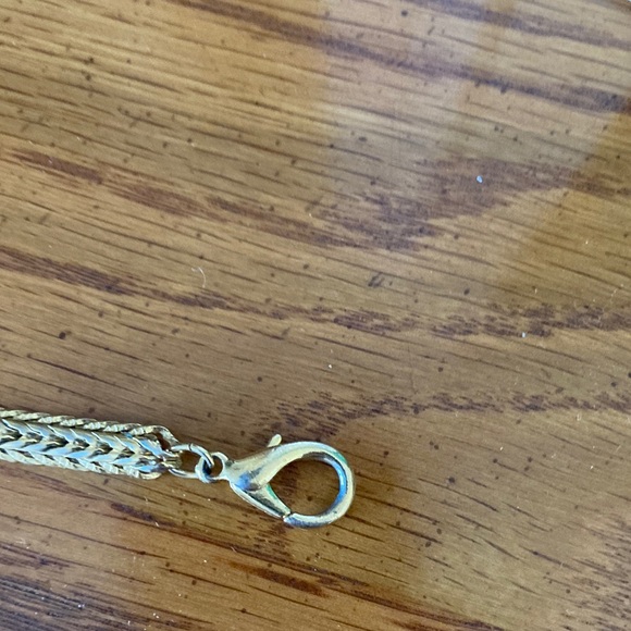 Chic Gold-Toned Women's Bracelet - Picture 3 of 4